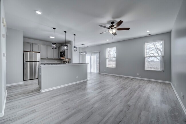 Building Photo - 4145 Blackstone Dr