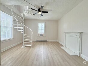 Building Photo - 215 N Mecklenburg Ave