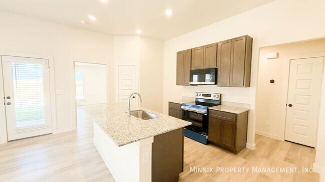 Building Photo - 1208 Cottonwood Ave