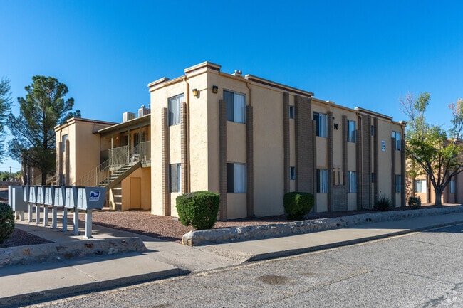 Foto del edificio - Lynwood Garden Apartments