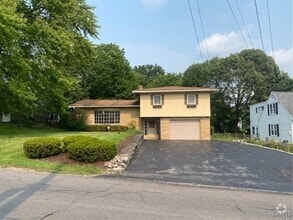 Building Photo - 106 Erregger Rd