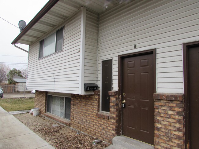 Building Photo - 514 Colorado St W
