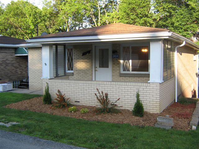Primary Photo - 2404 Carson St.