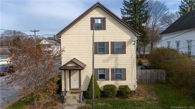 Building Photo - 35 Soule St