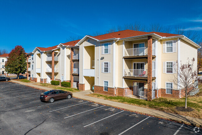 Foto del edificio - The Carlyle Apartment Homes