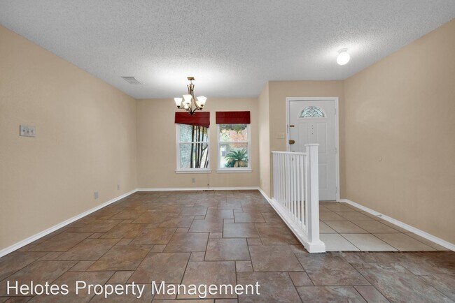 Foto del edificio - 3 br, 2.5 bath House - 9235 Bowen Dr.