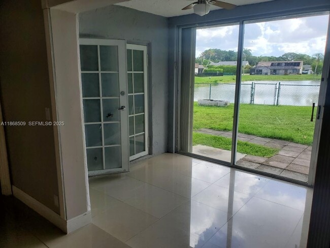 Foto del edificio - 19944 Villa Medici Pl