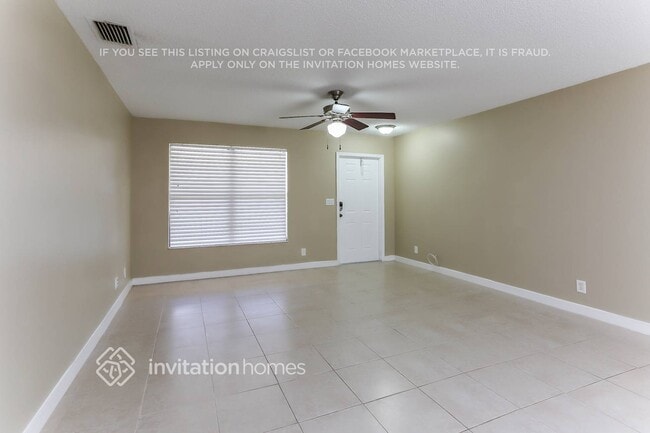 Building Photo - 112 La Mancha Ave