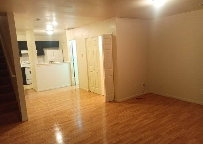 Building Photo - 626 Palisades Dr