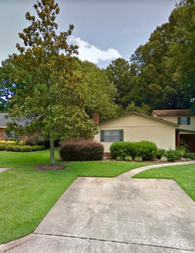 Building Photo - 119 Rainbow Ct