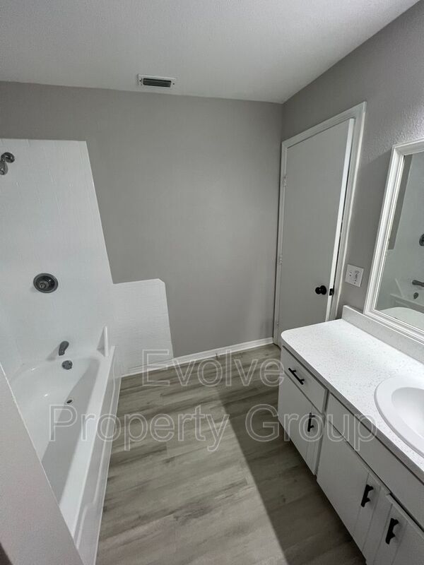 Foto del edificio - 4956 Orange Blvd
