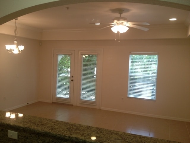 Building Photo - Quiet neighborhood close to Royal Park Plaza, theaters, shopping, restaurants, and UF