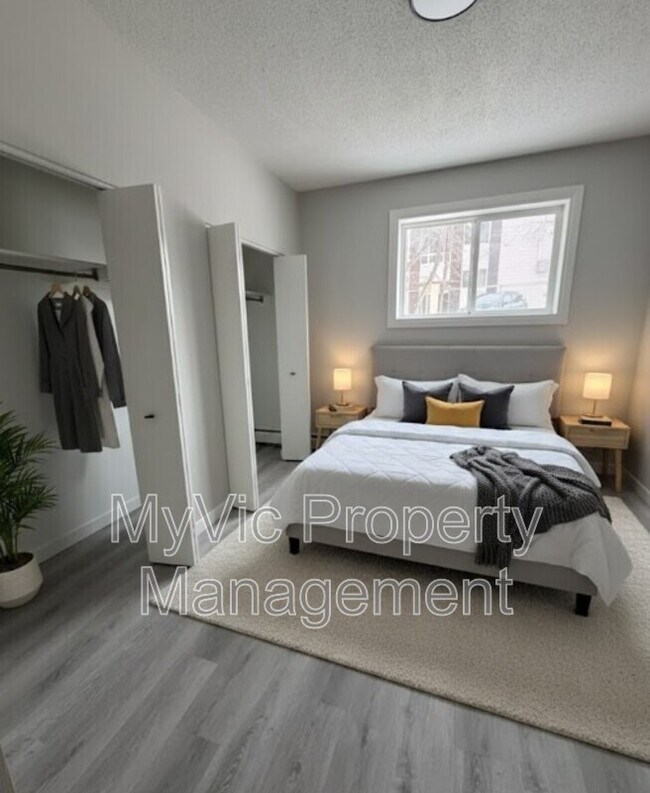 Photo du bâtiment - 10930-10953 53 Ave NW