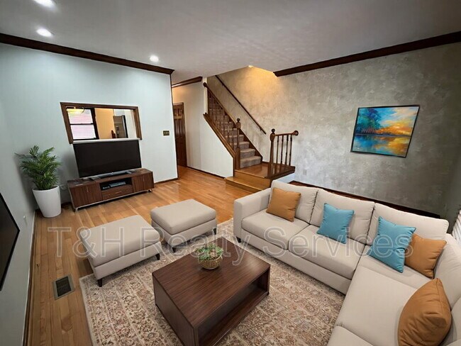 Foto del edificio - 630 E New York St