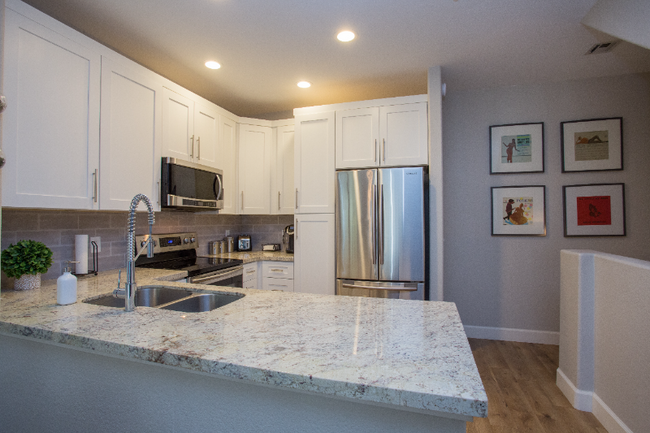 Foto del edificio - 4465 E Paradise Village Pkwy S