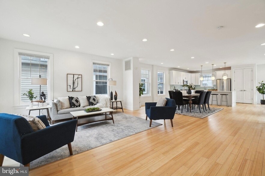 Photo - 2837 Myrtle Avenue NE Unit