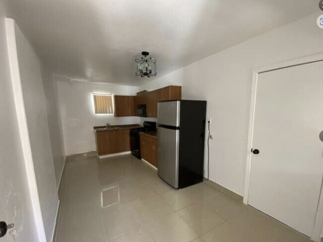 Foto del edificio - STUDIO NEAR AIRPORT, STRIP AND UNLV