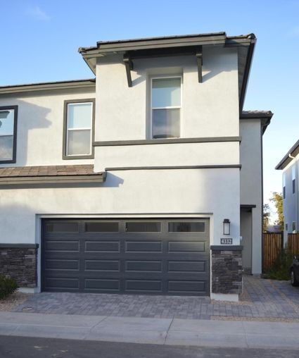 Foto principal - 4332 E Berkeley Rd
