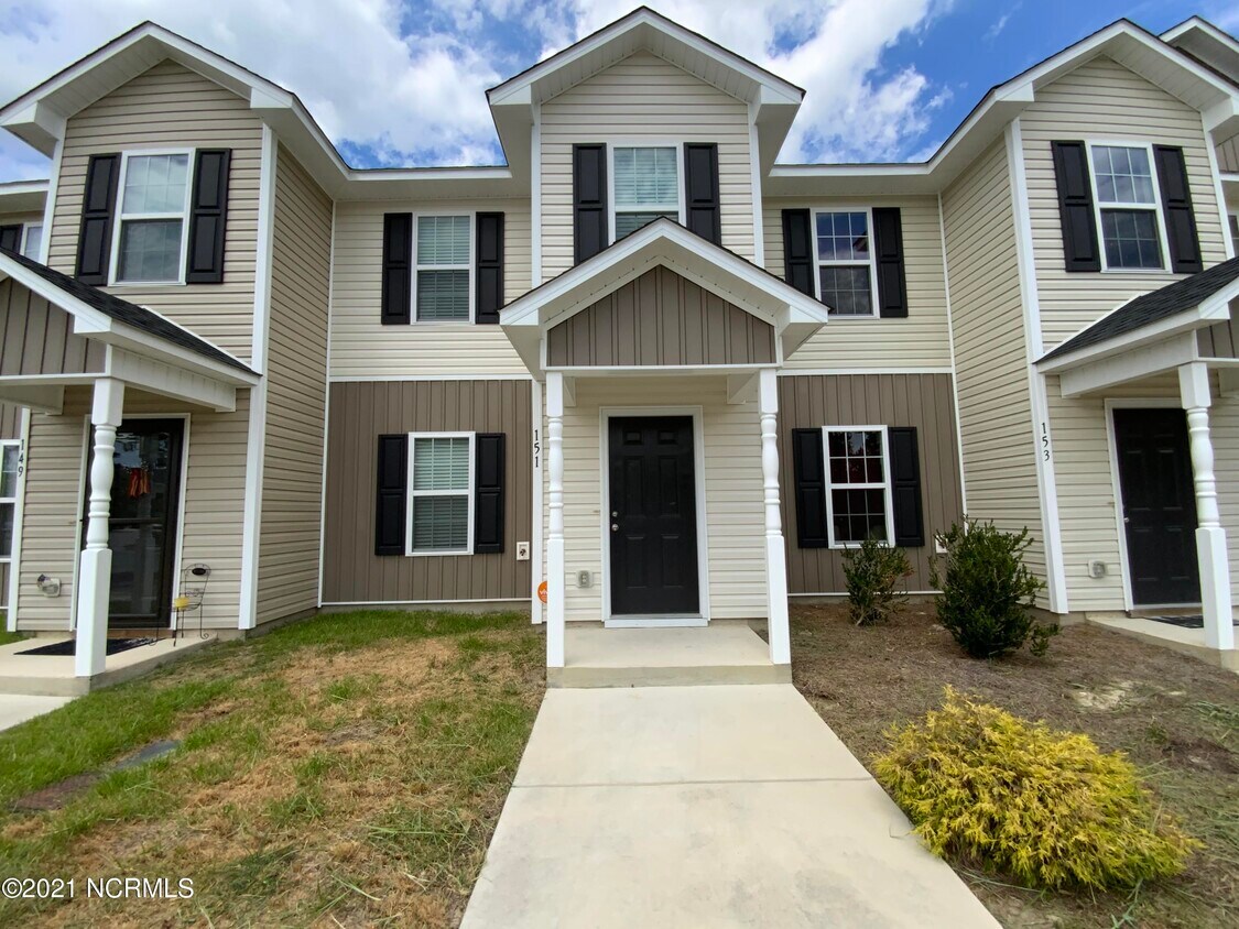 Primary Photo - 151 W Murrow Ln