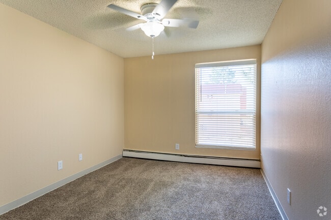 1 BR, 1 BA - 448 Square Feet - Wind River Place