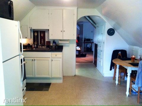 Building Photo - 43 Haendel St