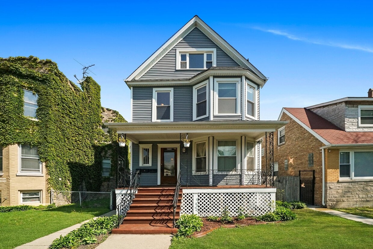 Primary Photo - 4116 W Cornelia Ave