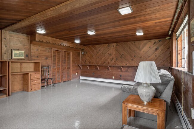 Foto del edificio - 353 Candlestick Hill Rd