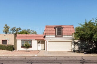 Building Photo - 3011 S Country Club Way