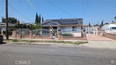 Building Photo - 4319 La Rica Ave