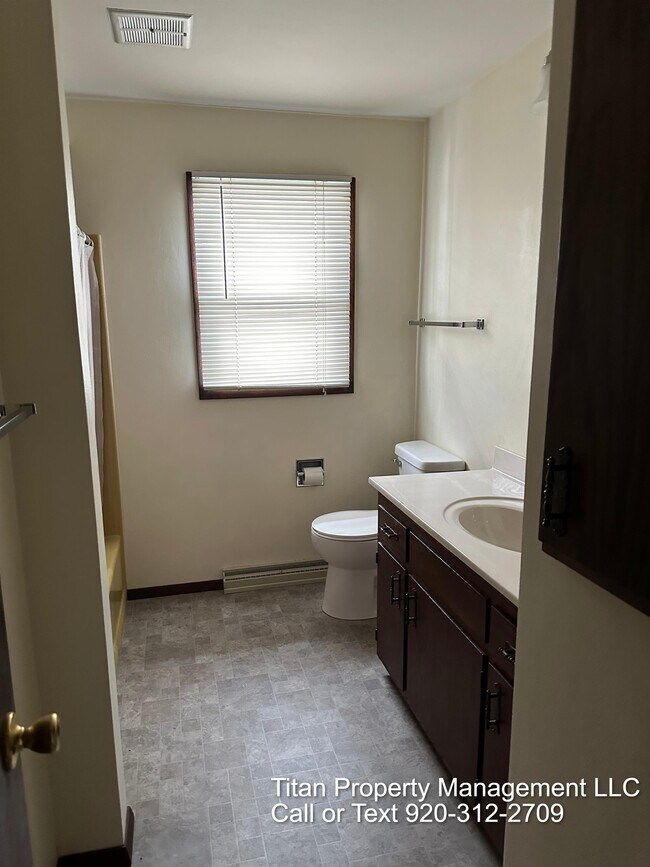 1250 Primrose Ln, Neenah, WI 54956 Townhome Rentals in Neenah WI