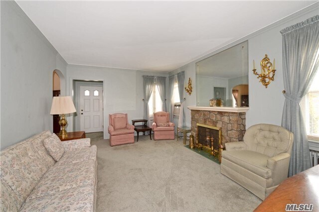 Foto del edificio - 26 Evergreen Ln