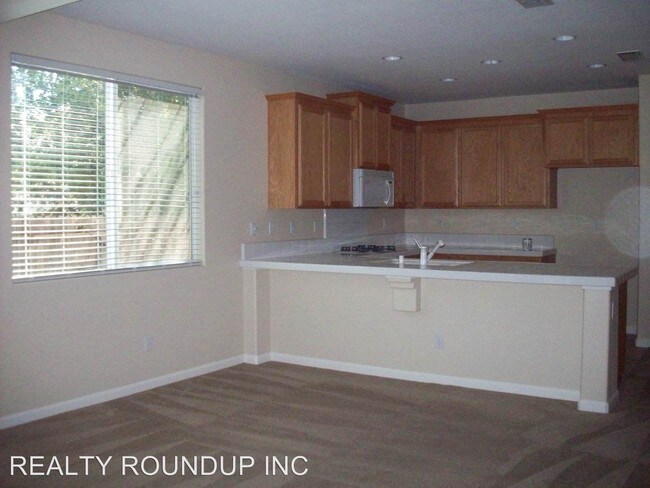 Building Photo - 10165 Atkins Dr
