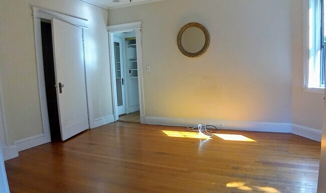 Foto del edificio - 116 Riverway