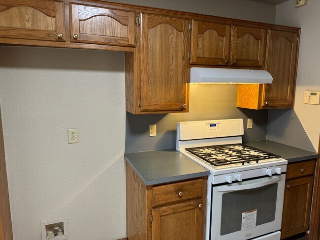 Building Photo - 4 bed in Moore Schools!