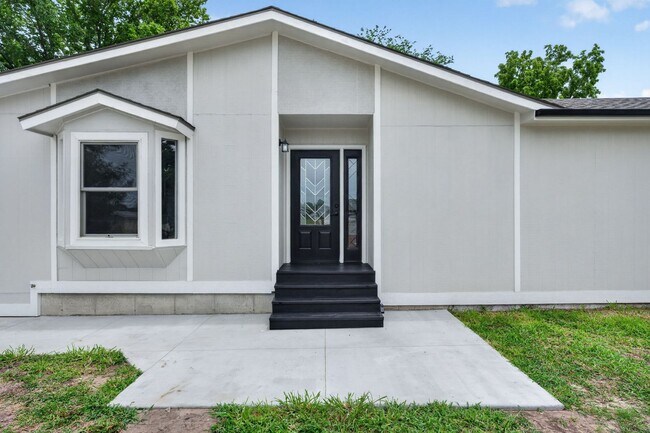 Foto del edificio - 2111 Timber Creek Dr