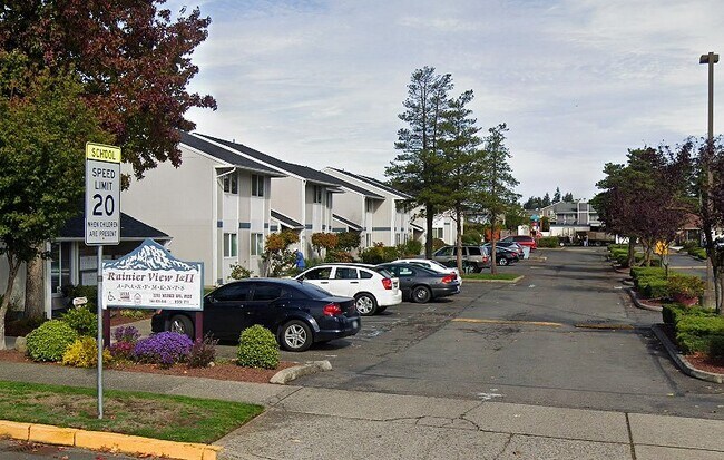 Building Photo - 2745 Warner Ave