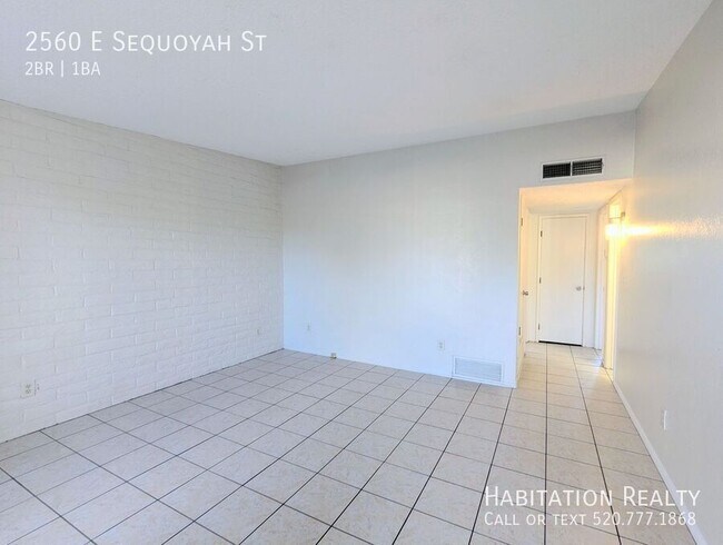 Building Photo - 2560 E Sequoyah St