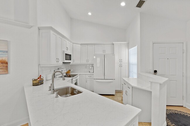 Building Photo - 1117 Sweetwater Ln