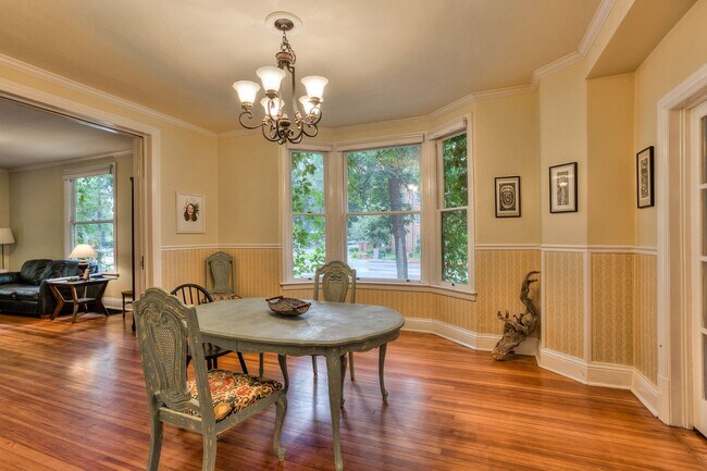 Foto del edificio - 700 Remington St