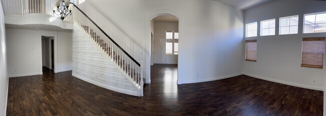 Foto del edificio - 26611 Alta Ave