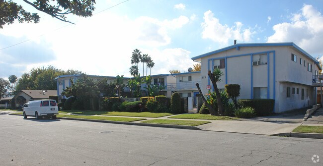 Foto del edificio - Covina Stewart Apts