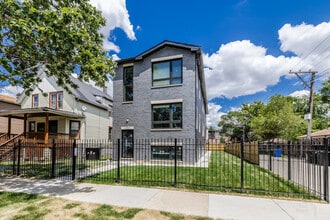 Building Photo - 725 N Waller Ave