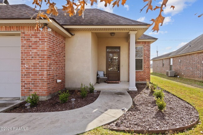 Building Photo - 300 Overbrook Dr