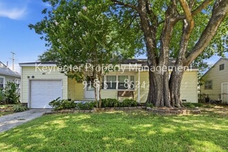 Building Photo - 45 E 51st Pl