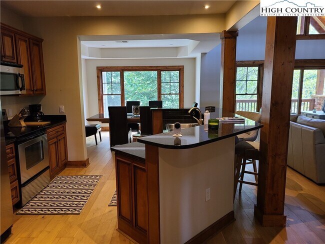 Foto del edificio - 135 Wapiti Wy