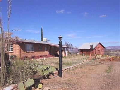 Primary Photo - 401 S Skyline Cir