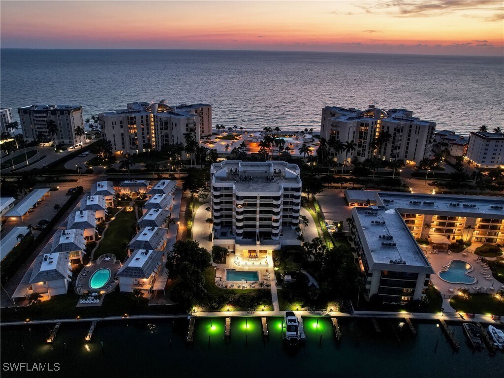 Foto del edificio - 3215 Gulf Shore Blvd N