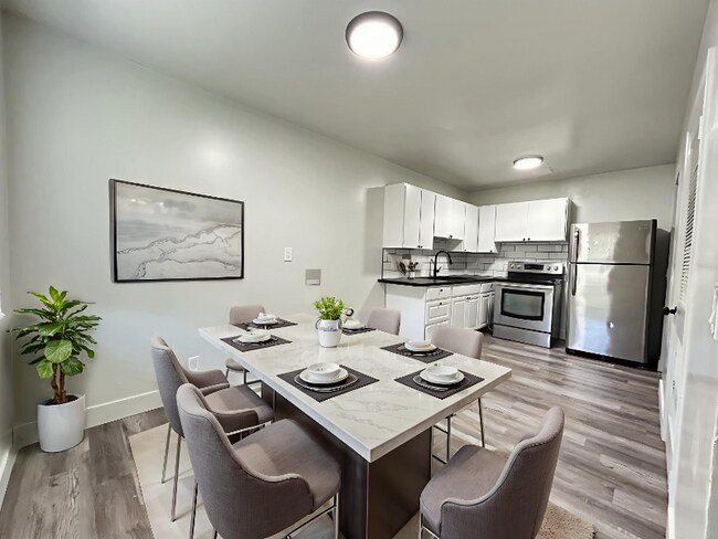 Building Photo - 1340 S 200 E