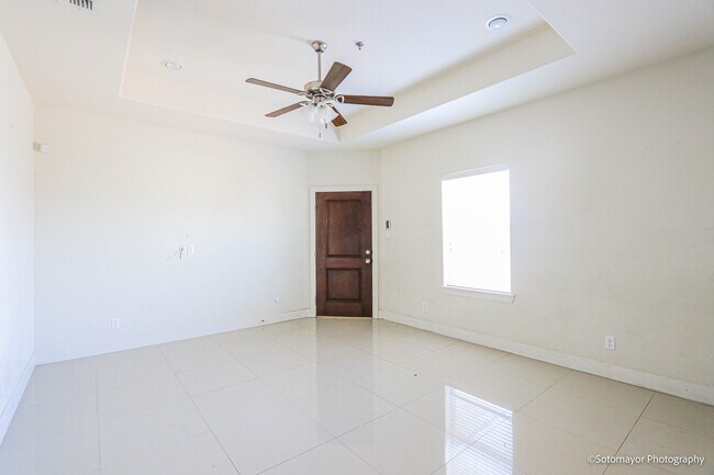 Foto del edificio - 1413 Keeton Ave