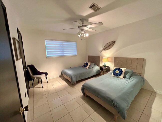 Building Photo - 11807 Blair Meadow Dr